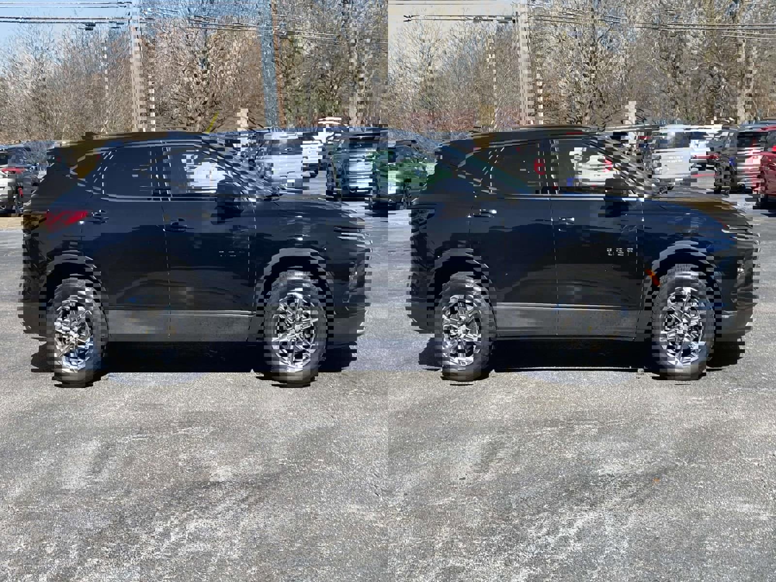 Used 2023 Chevrolet Blazer LT image 2