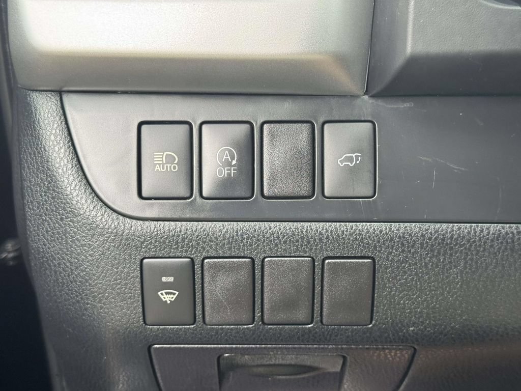 Used 2019 Toyota Highlander XLE AWD/4WD image 20
