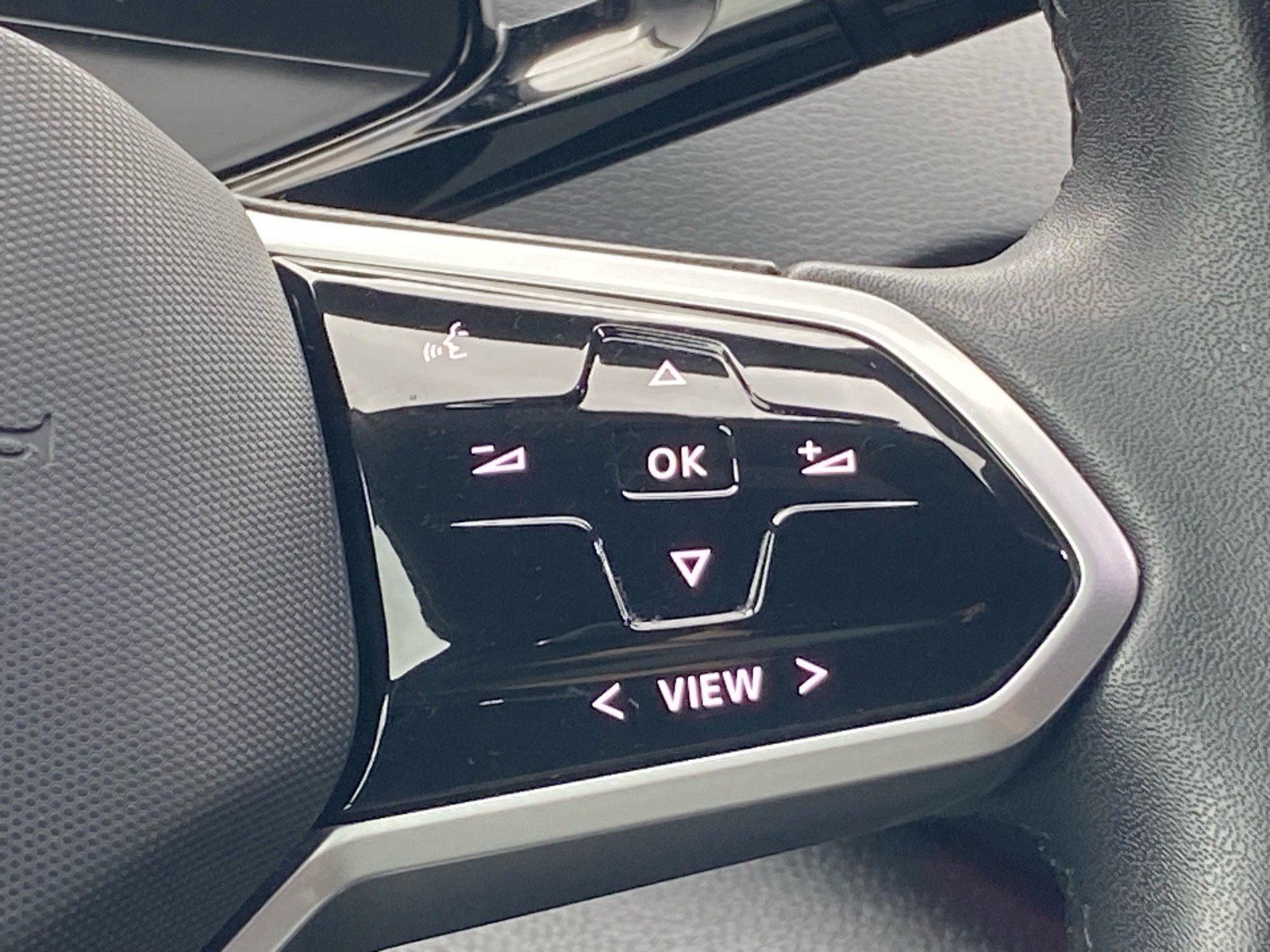 Certified 2023 Volkswagen ID.4 Pro RWD image 8