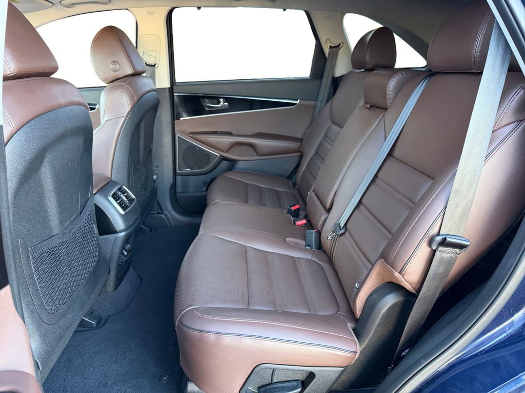 Used 2019 Kia Sorento SX FWD image 19