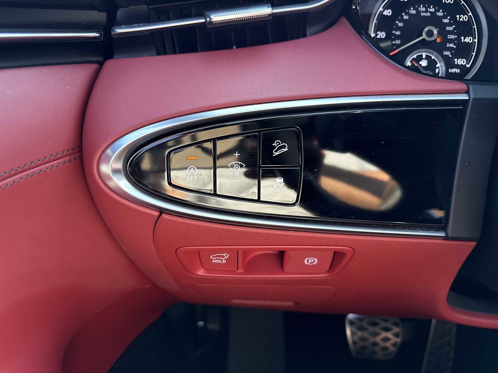 Used 2024 Genesis GV70 3.5T Sport image 15