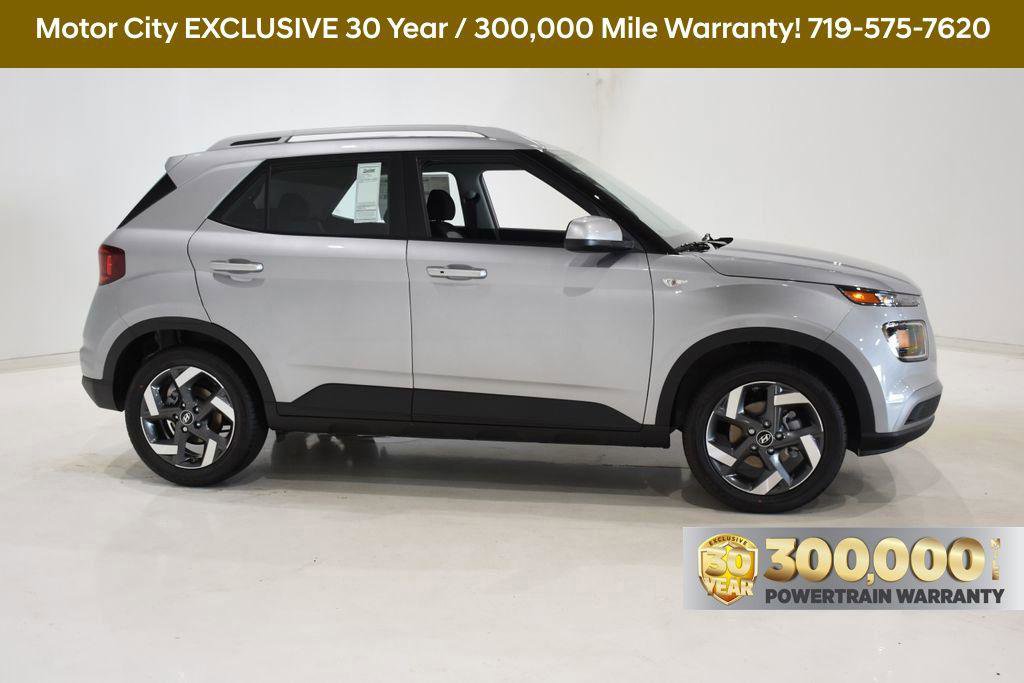 New 2025 Hyundai Venue SEL image 4