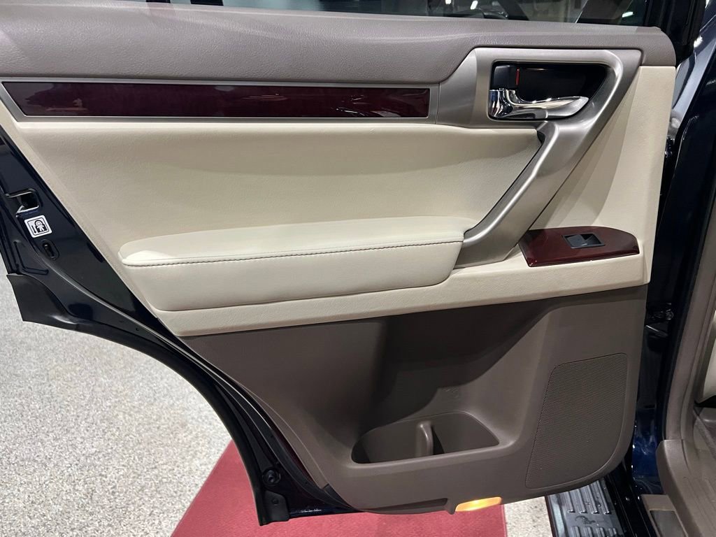 Used 2018 Lexus GX 460 Premium w/ Premium Package image 25