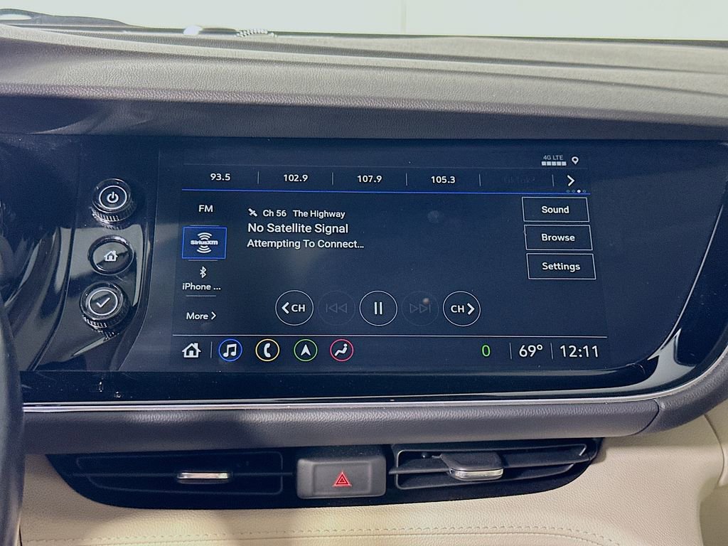 Used 2023 Buick Envision Avenir image 29