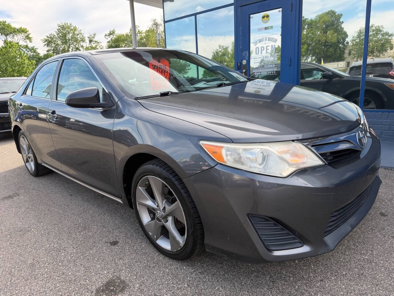 Used 2012 Toyota Camry LE w/ Preferred Accessory Pkg FWD image 4