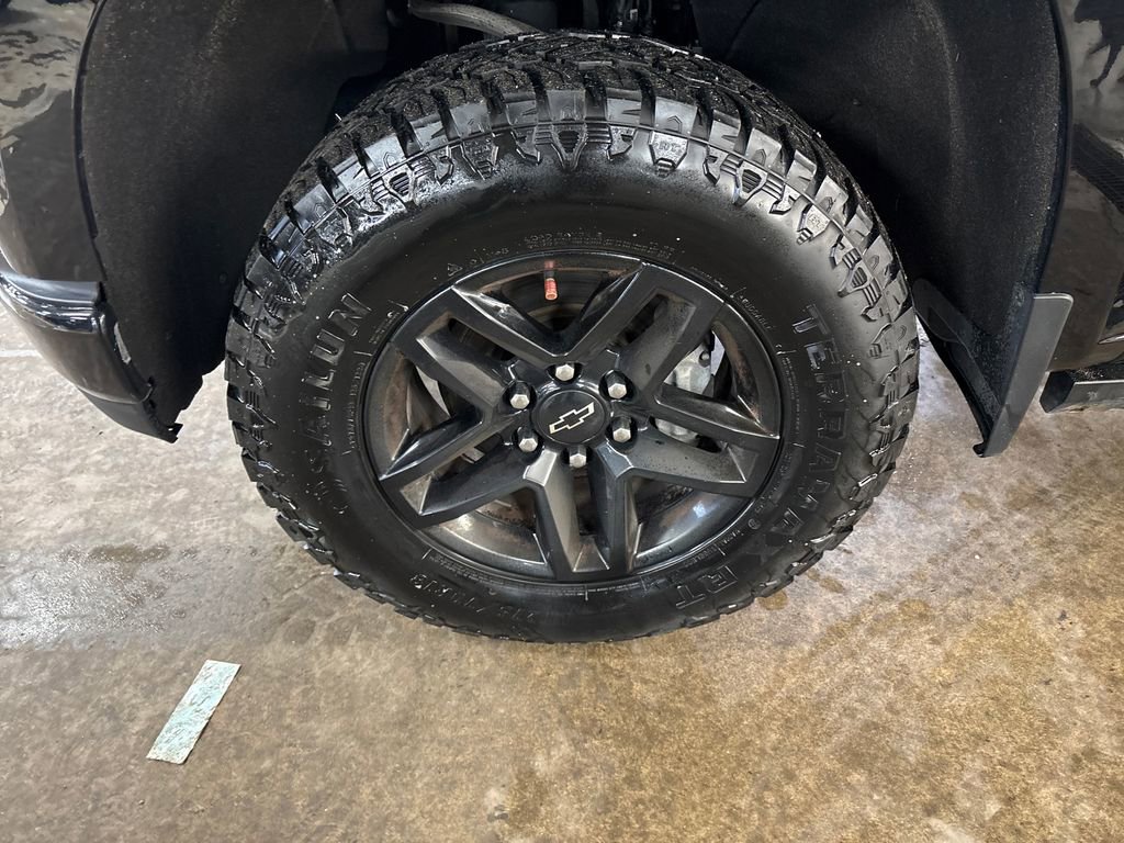 Used 2021 Chevrolet Silverado 1500 Custom Trail Boss AWD/4WD image 11