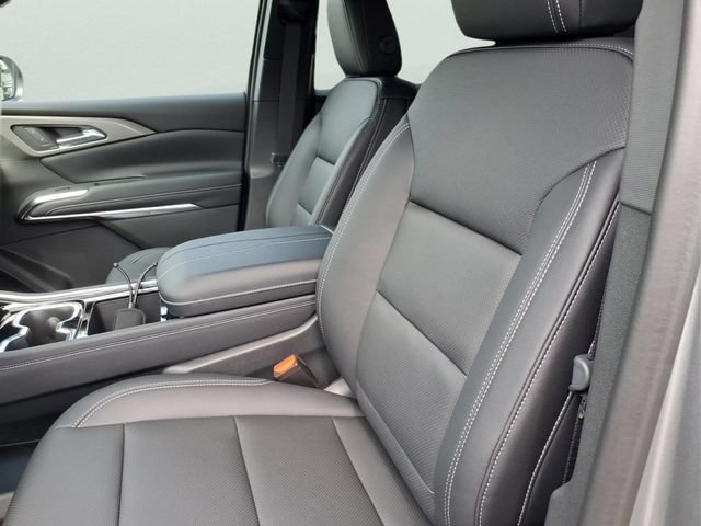 New 2026 Chevrolet Traverse LT w/ Midnight/Sport Edition AWD/4WD image 18