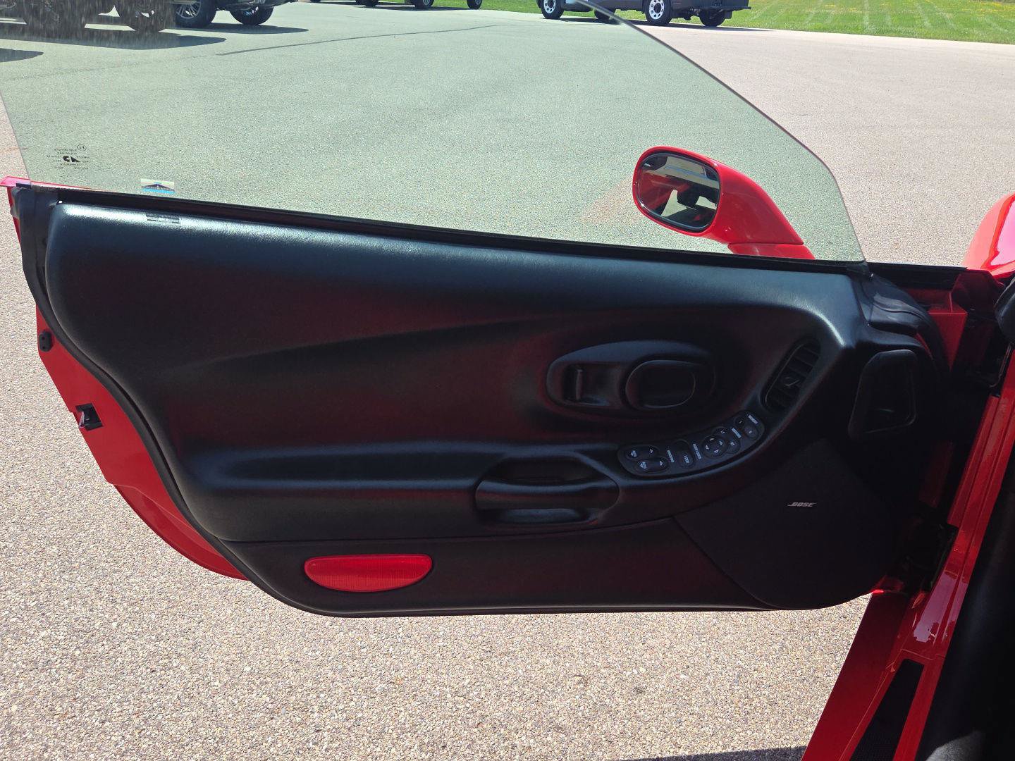 Used 2004 Chevrolet Corvette Convertible w/ Preferred Equipment Group RWD image 13