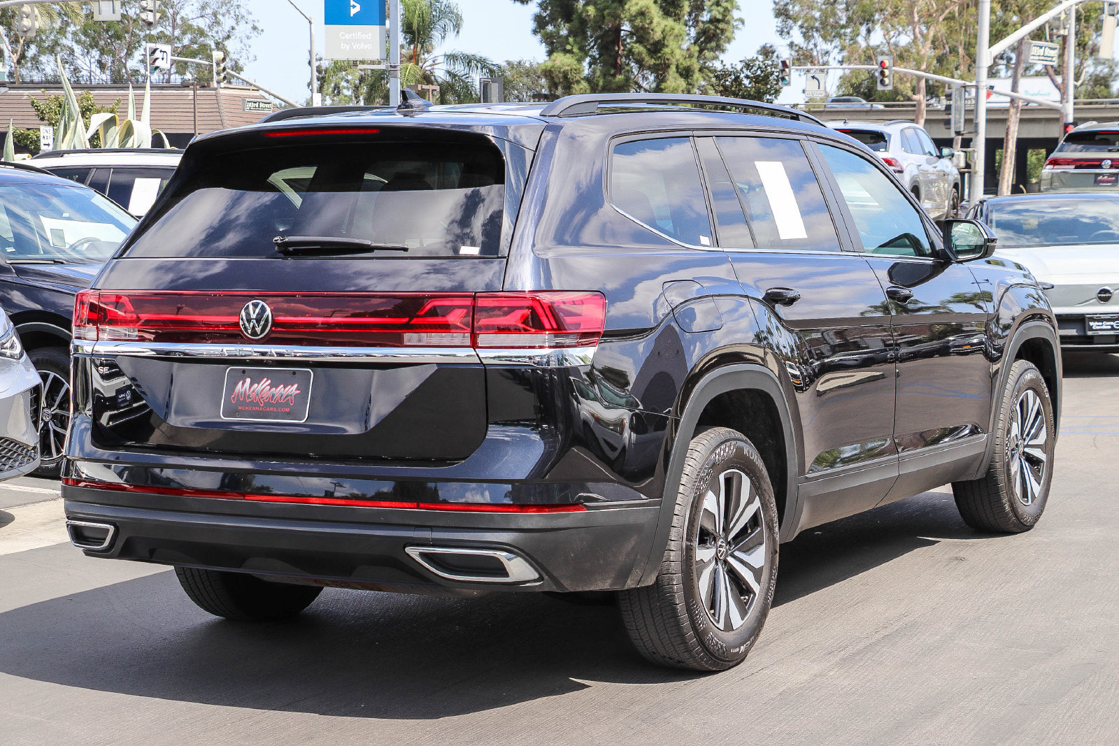 Used 2024 Volkswagen Atlas SE FWD image 6
