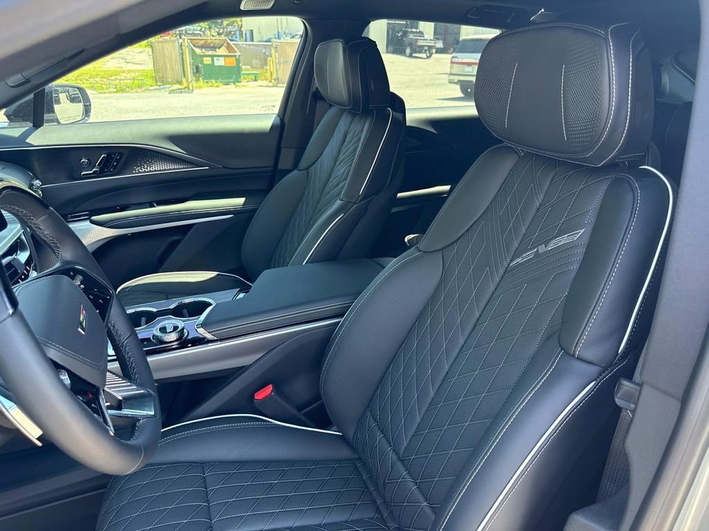 New 2026 Cadillac Lyriq V image 19