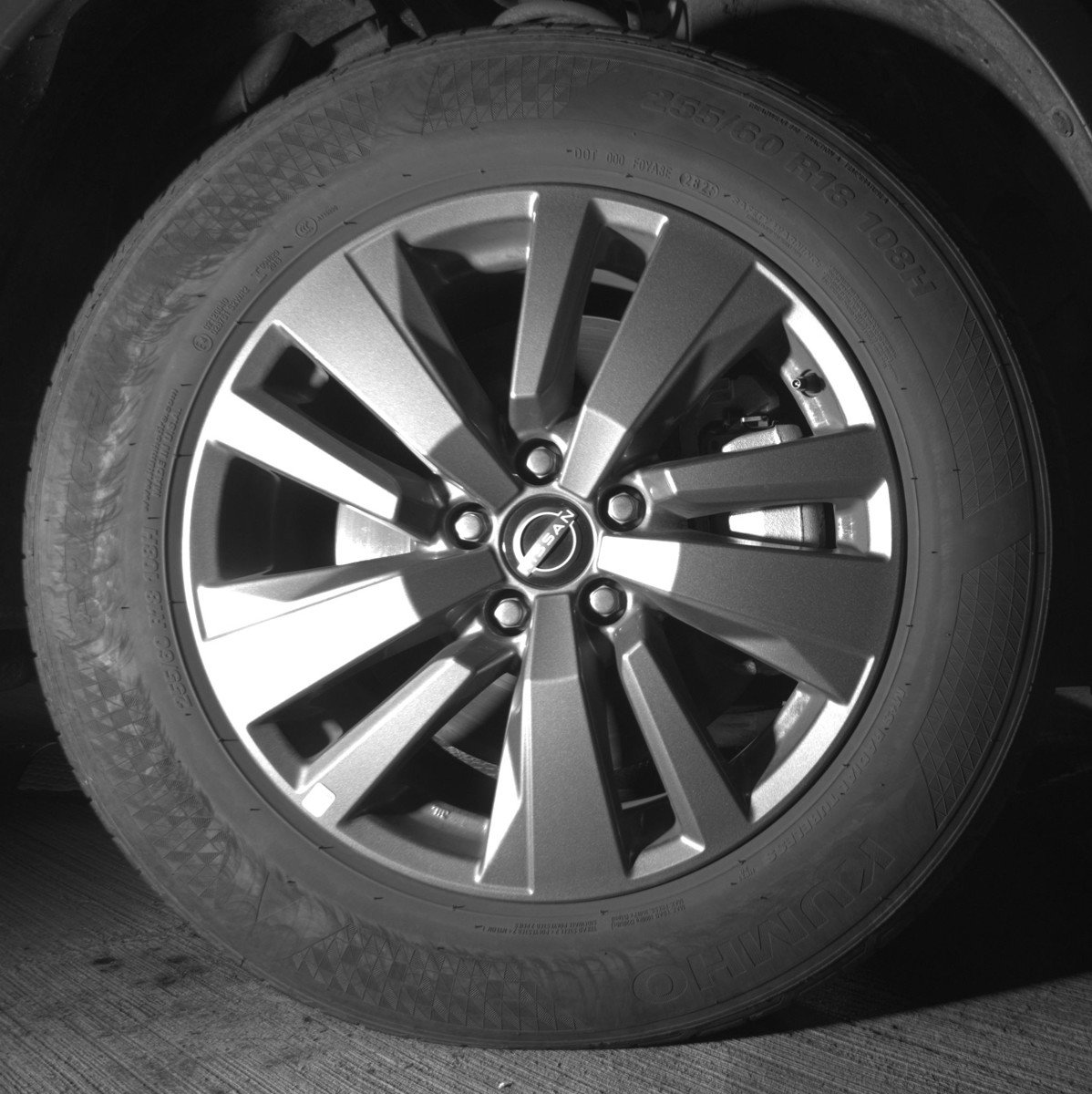 Used 2025 Nissan Pathfinder SV FWD image 13