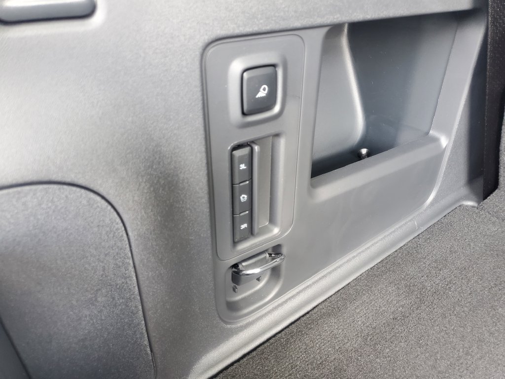 Used 2025 Ford Expedition Active AWD/4WD image 12
