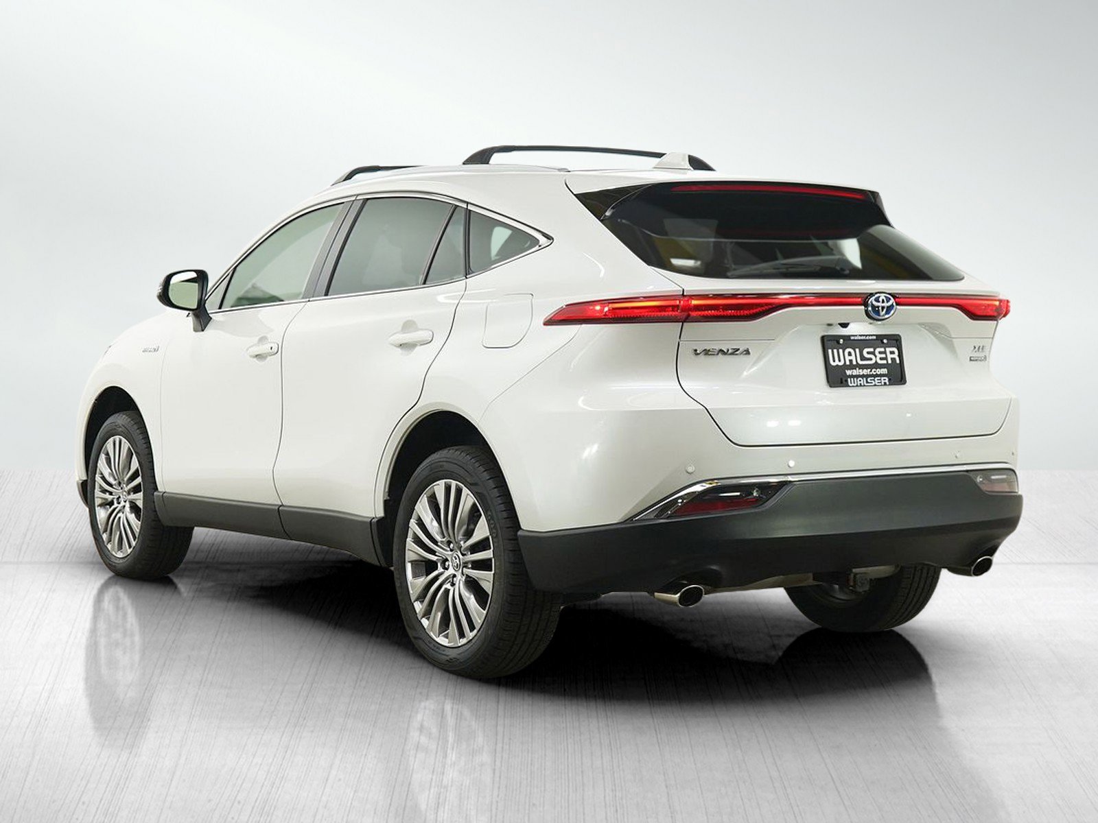 Used 2021 Toyota Venza XLE w/ Activity Package (TMS) AWD/4WD image 3