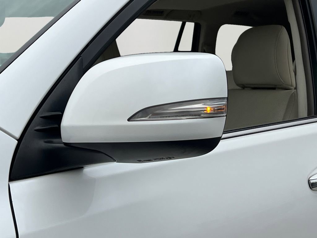 Used 2019 Lexus GX 460 Premium w/ Premium Package image 28