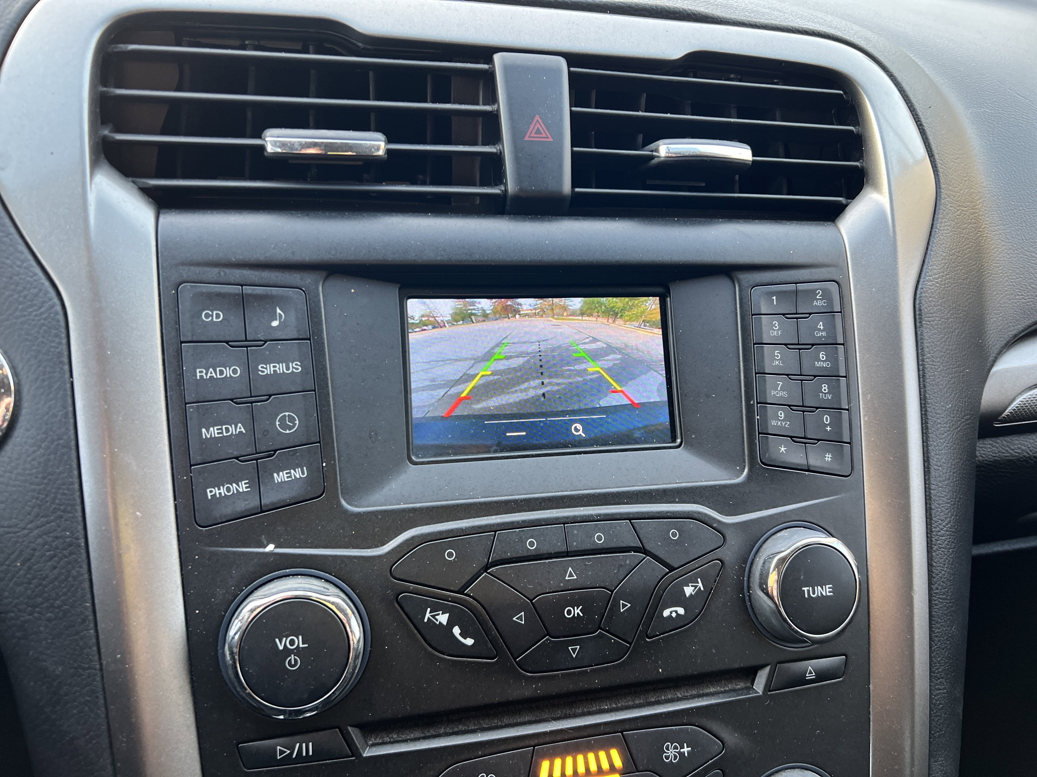 Used 2018 Ford Fusion SE image 23