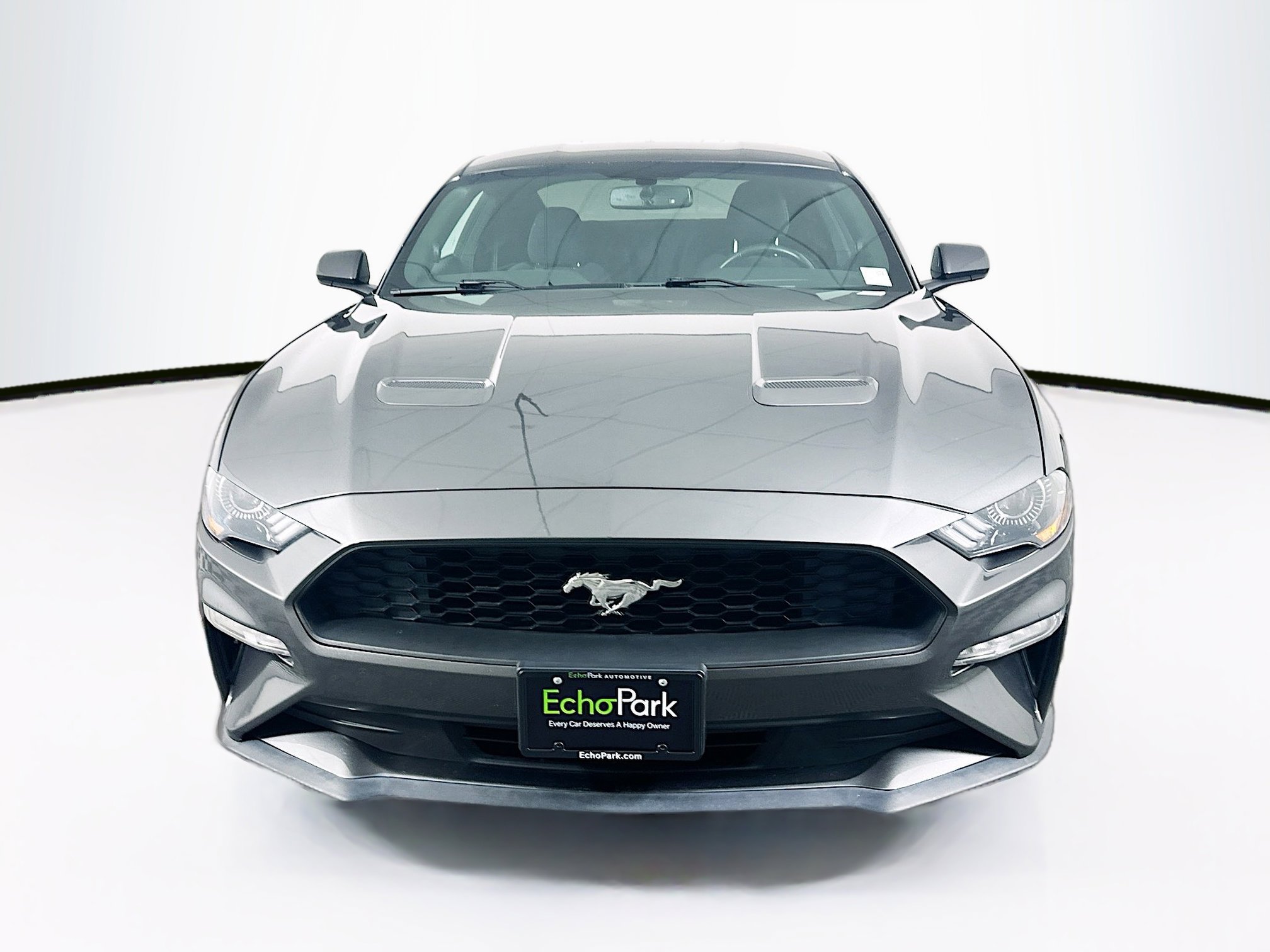 Used 2019 Ford Mustang Coupe RWD image 2