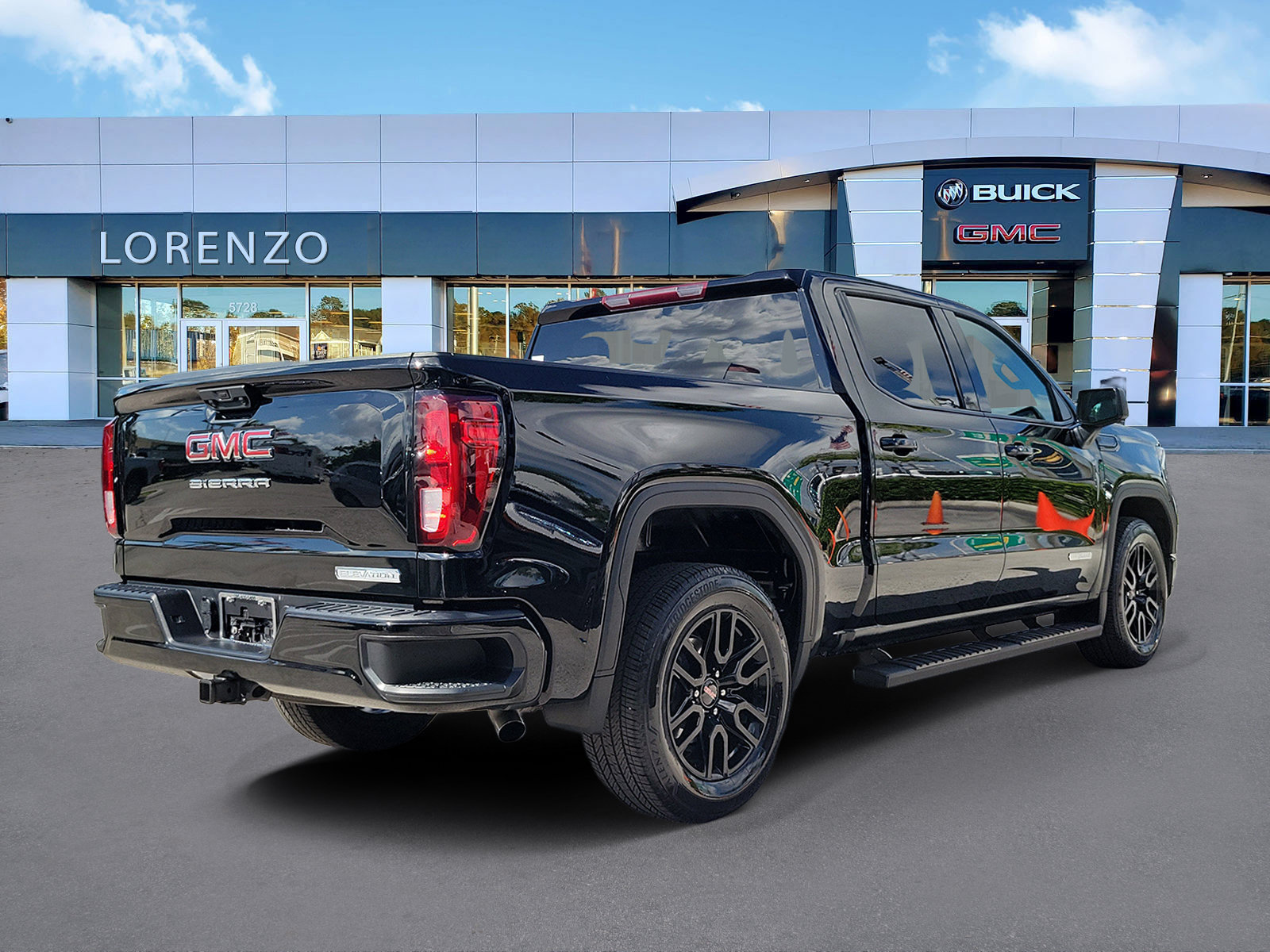 Used 2024 GMC Sierra 1500 Elevation RWD image 5