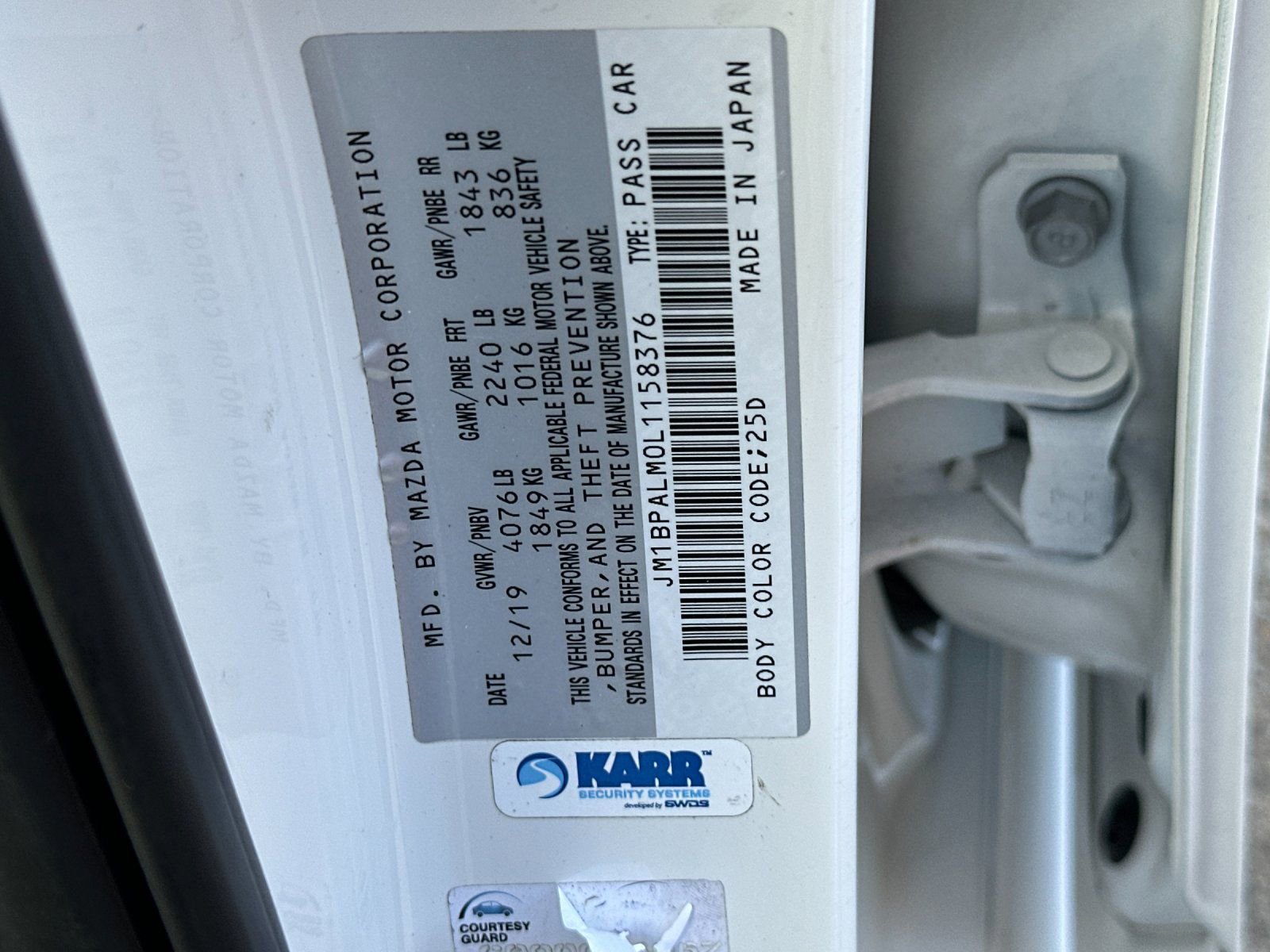 Used 2020 MAZDA MAZDA3 Hatchback image 34