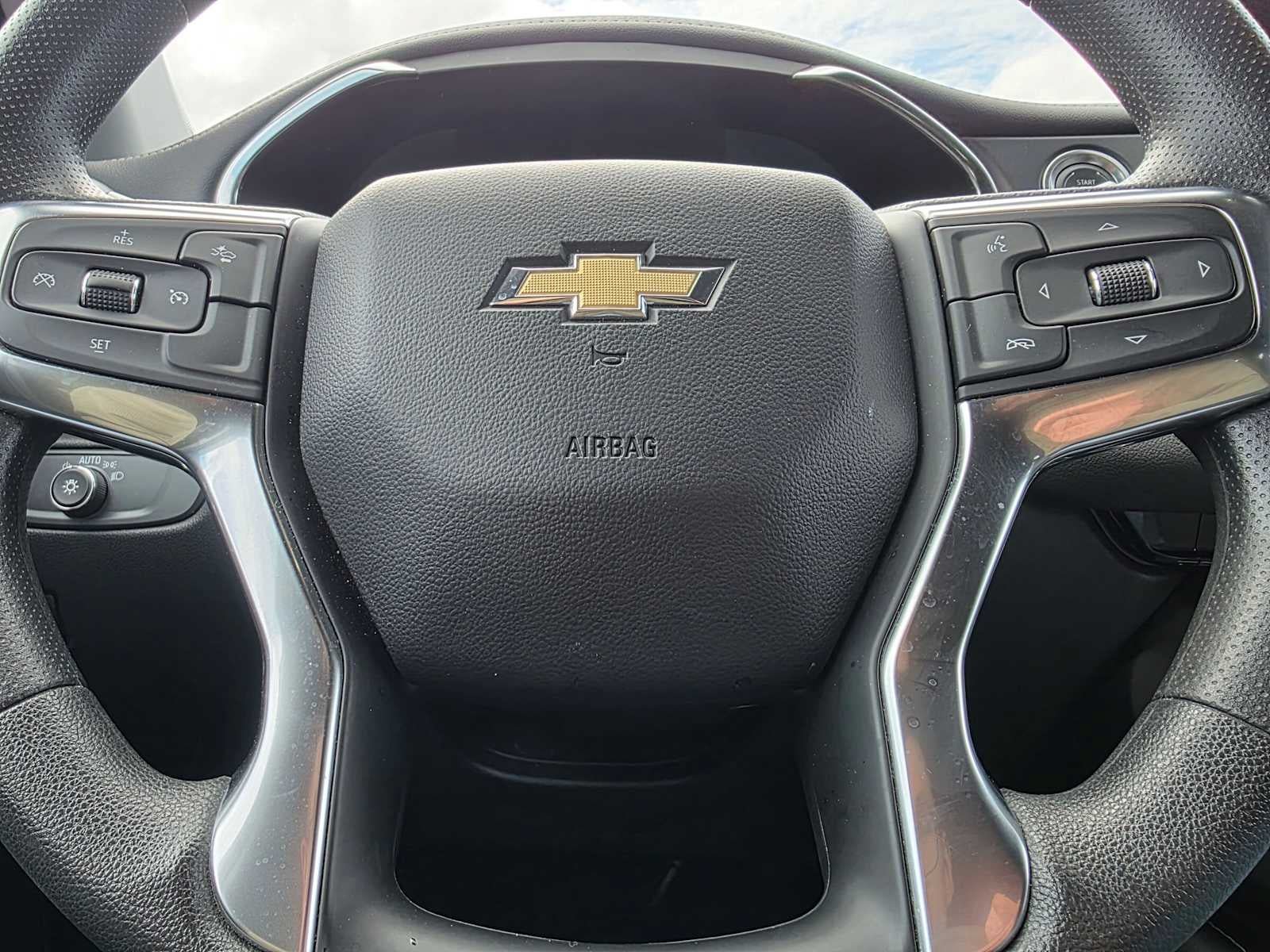 Used 2025 Chevrolet Blazer LT AWD/4WD image 23