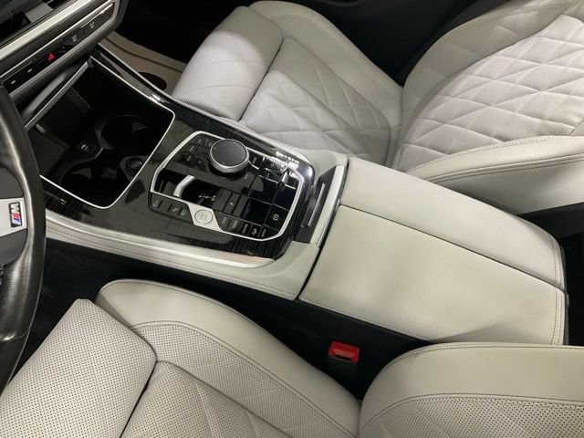 Used 2024 BMW X5 xDrive50e AWD/4WD image 18