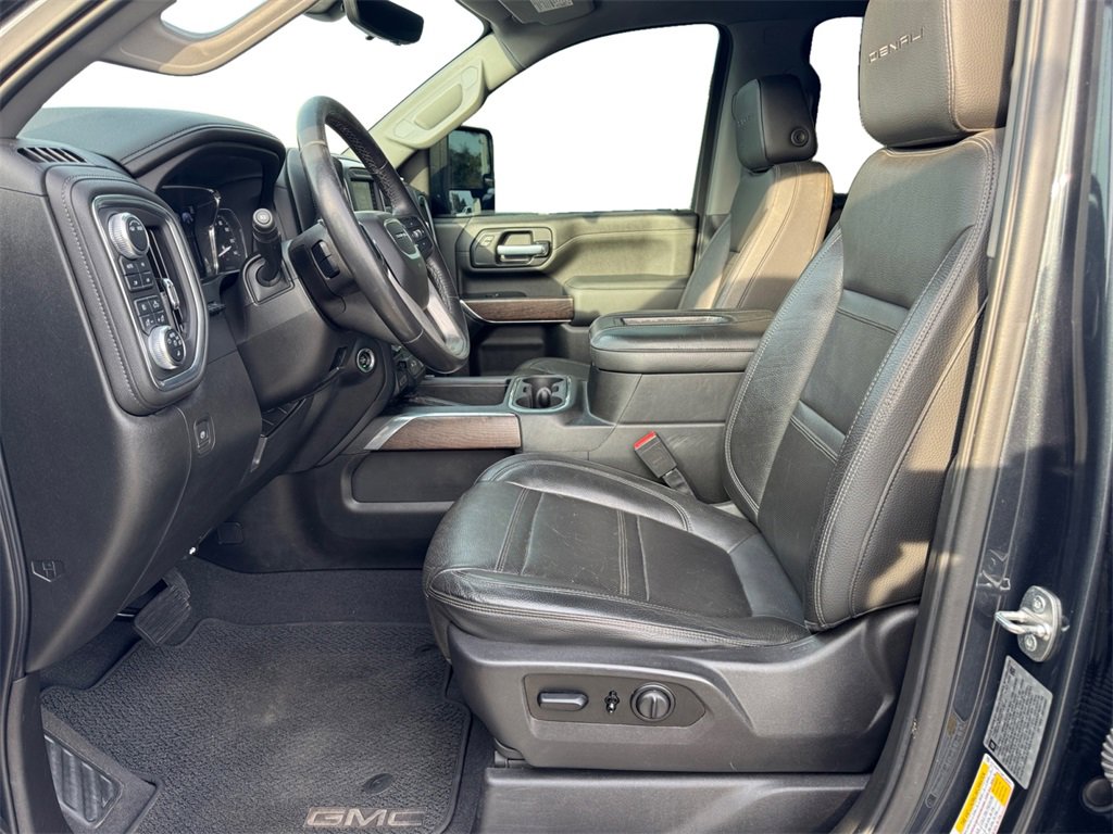 Used 2021 GMC Sierra 2500 Denali w/ Denali Ultimate Package image 9