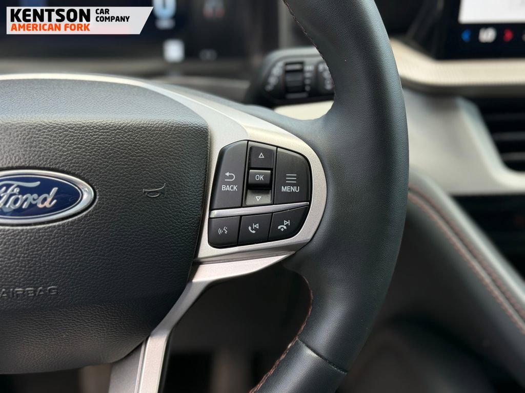 Used 2025 Ford Explorer Active w/ Active Comfort Package AWD/4WD image 13