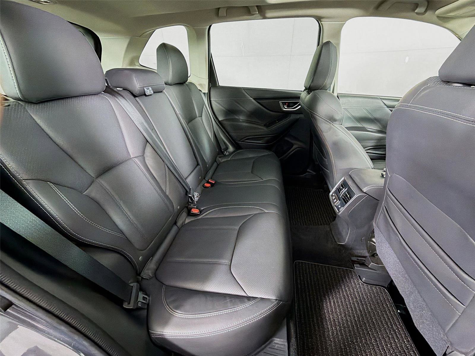 Used 2021 Subaru Forester Touring image 29