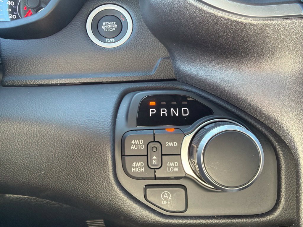 Used 2025 RAM 1500 Big Horn AWD/4WD image 10