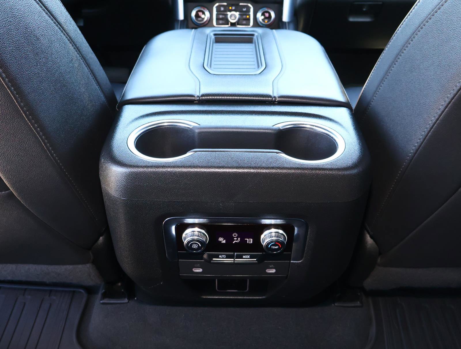 Used 2022 GMC Yukon SLT image 14