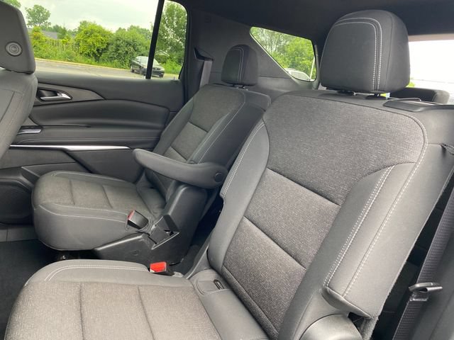 Used 2025 Chevrolet Traverse LT w/ Driver Confidence Package AWD/4WD image 19