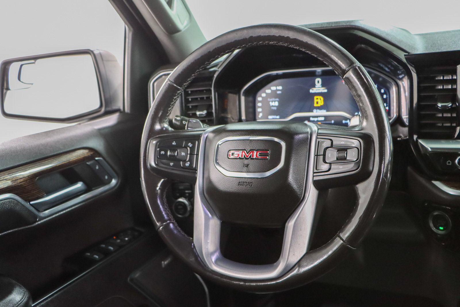 Used 2022 GMC Sierra 1500 Elevation w/ Preferred Package AWD/4WD image 13