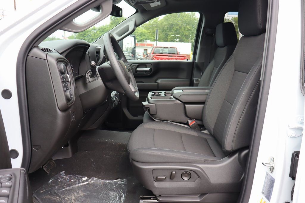 New 2025 Chevrolet Silverado 2500 Custom w/ Custom Value Package image 5