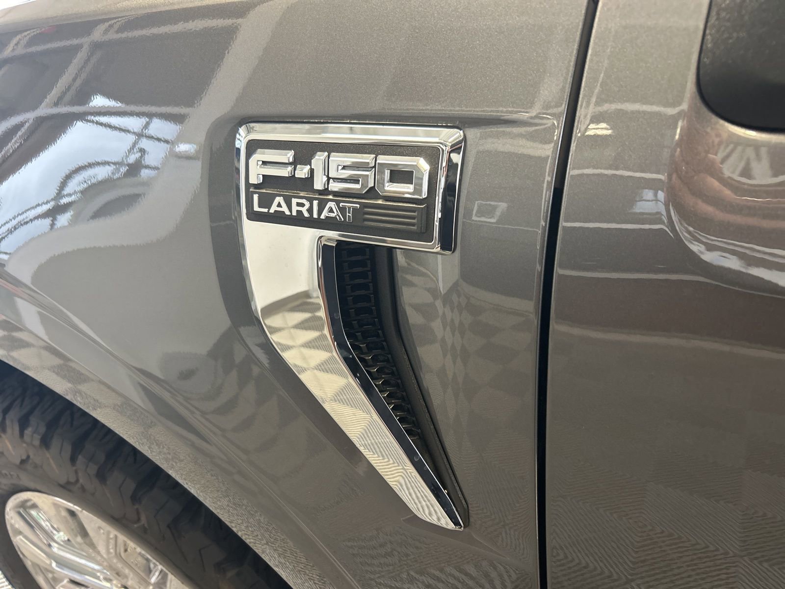 Used 2024 Ford F150 Lariat w/ Bed Utility Package image 10