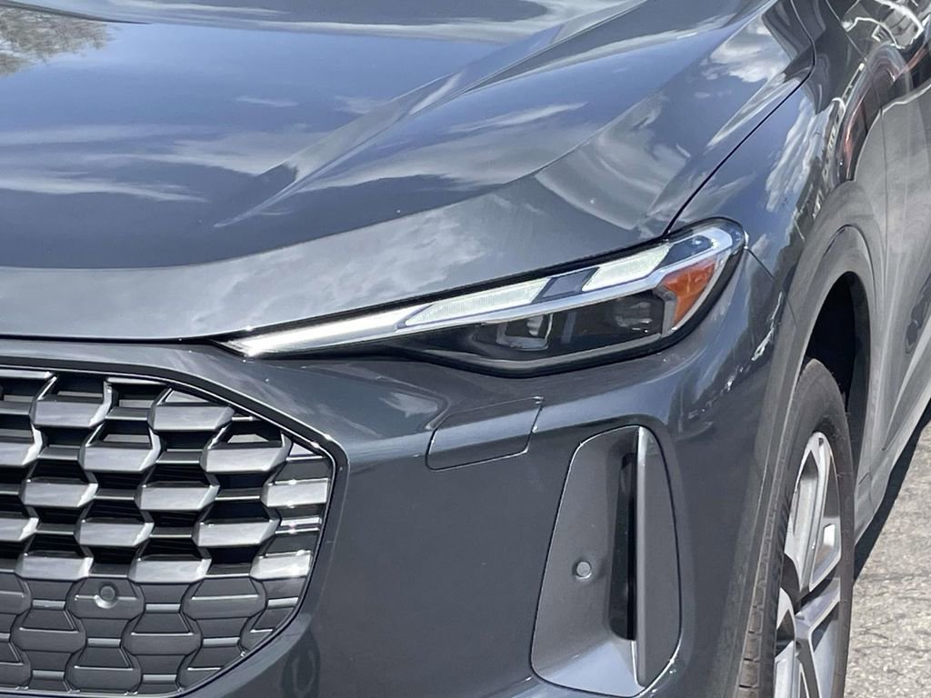 Used 2025 Audi Q5 Premium image 9