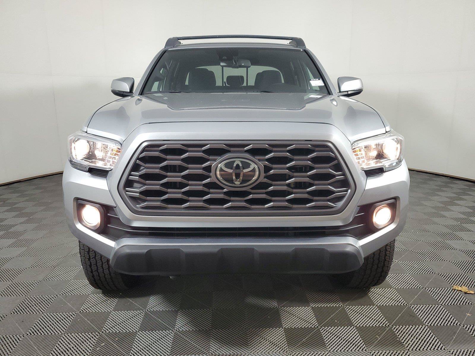 Used 2023 Toyota Tacoma TRD Off-Road AWD/4WD image 2