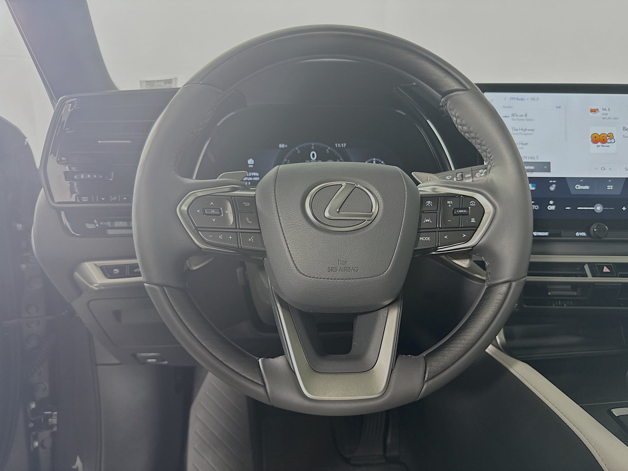 Certified 2025 Lexus RX 350 F Sport w/ Convenience Package FWD image 13