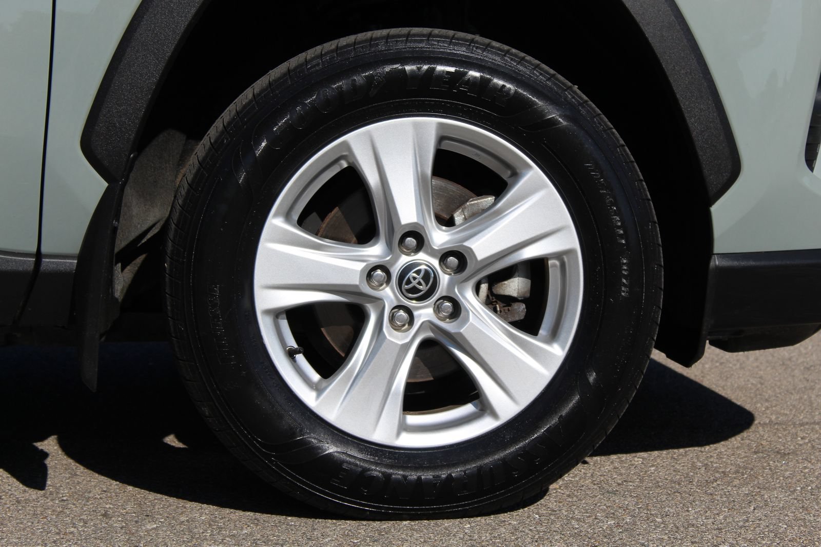 Used 2021 Toyota RAV4 XLE w/ Convenience Package AWD/4WD image 24
