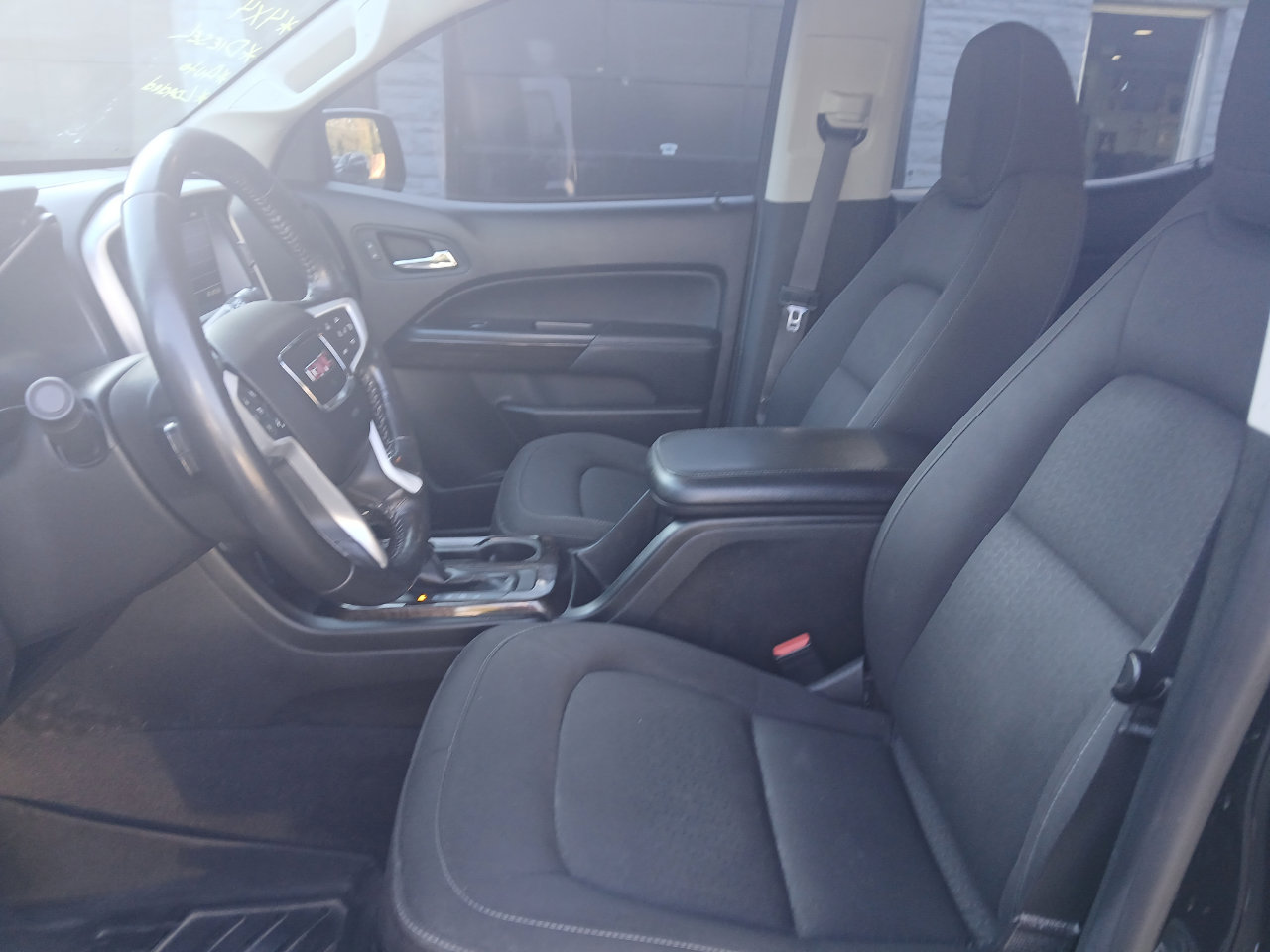 Used 2019 GMC Canyon SLE image 8