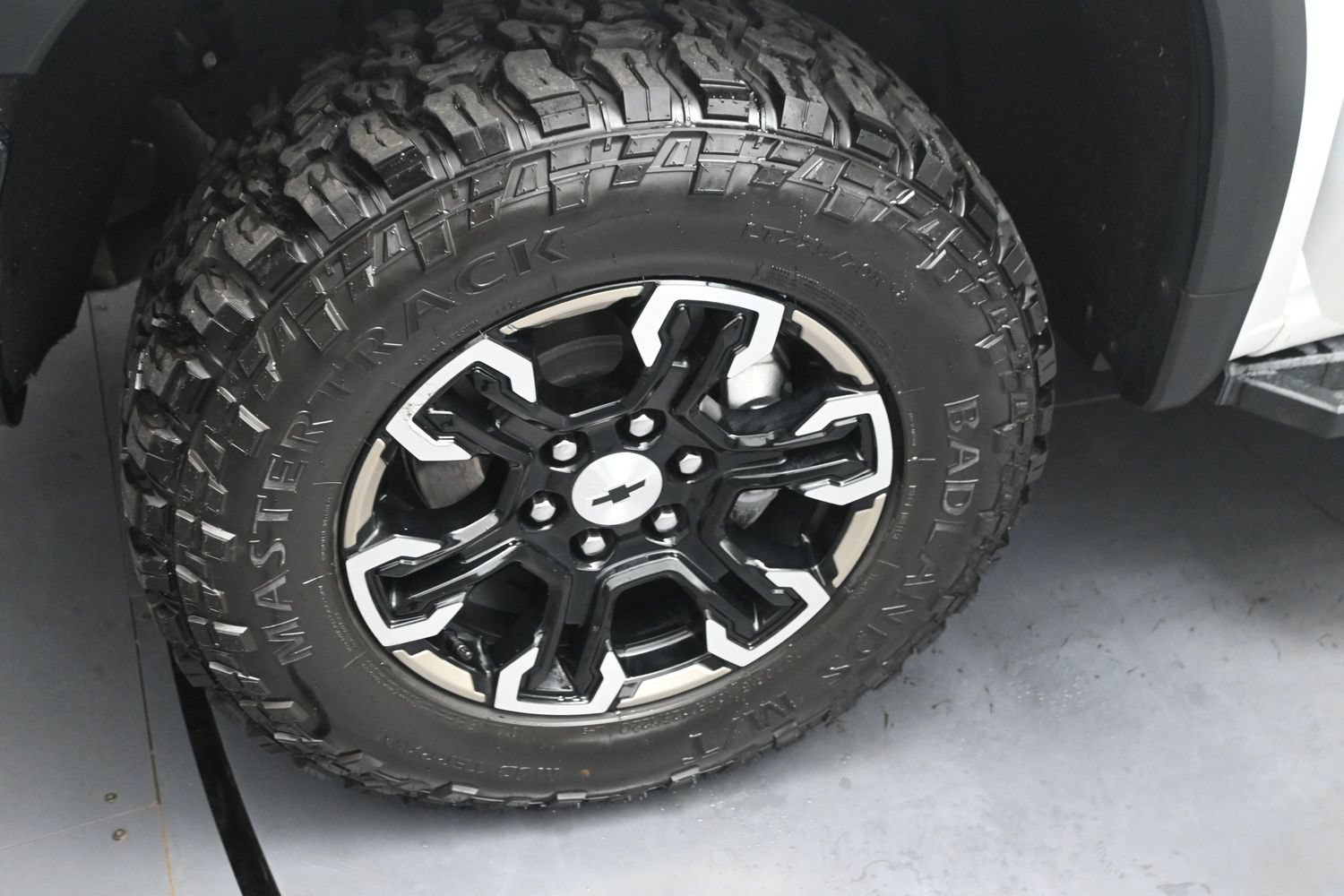 Used 2023 Chevrolet Silverado 1500 ZR2 AWD/4WD image 17