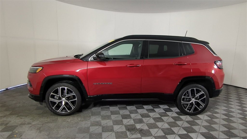 Certified 2024 Jeep Compass Limited w/ Elite Group image 8