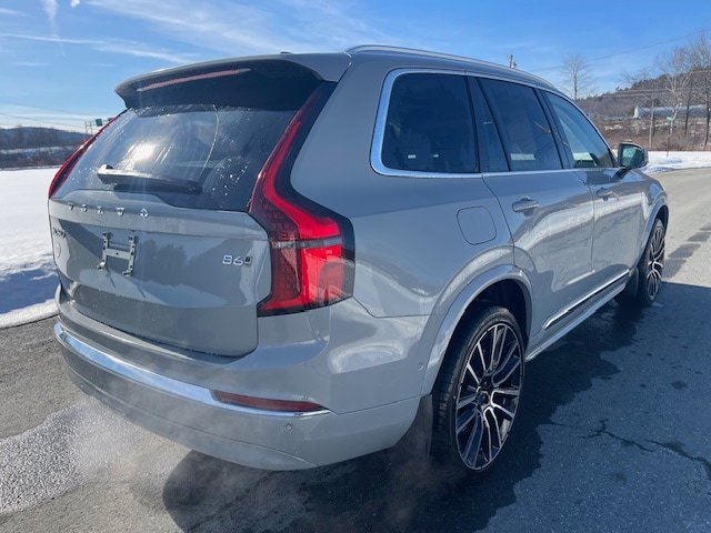 New 2026 Volvo XC90 B6 Plus w/ Protection Package image 3