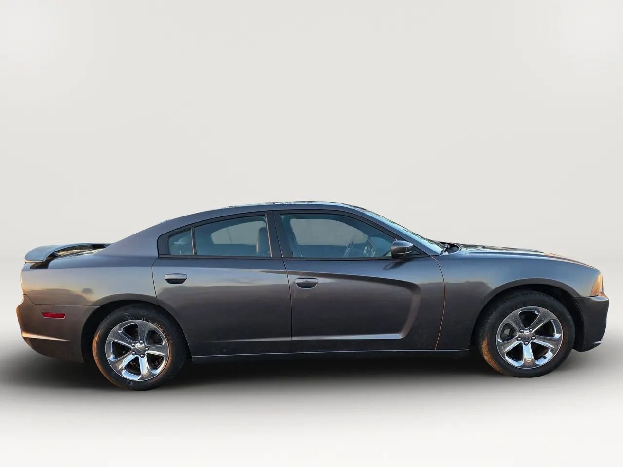 Used 2014 Dodge Charger SE w/ Sport Appearance Group image 7