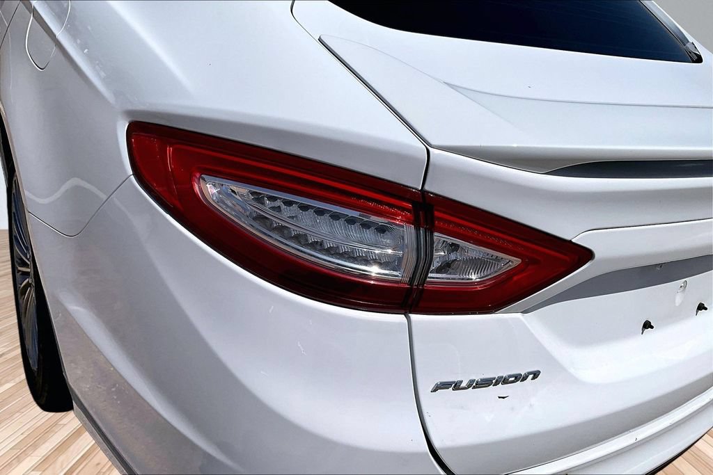 Used 2016 Ford Fusion Titanium FWD image 27
