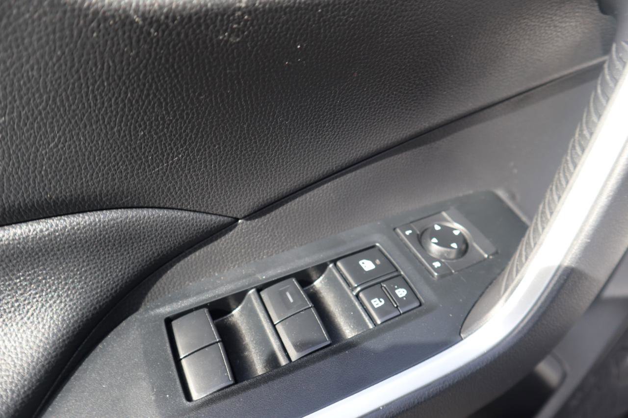 Used 2019 Toyota RAV4 LE w/ All Weather Liner Package AWD/4WD image 54