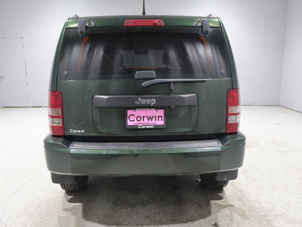 Used 2012 Jeep Liberty Sport AWD/4WD image 3