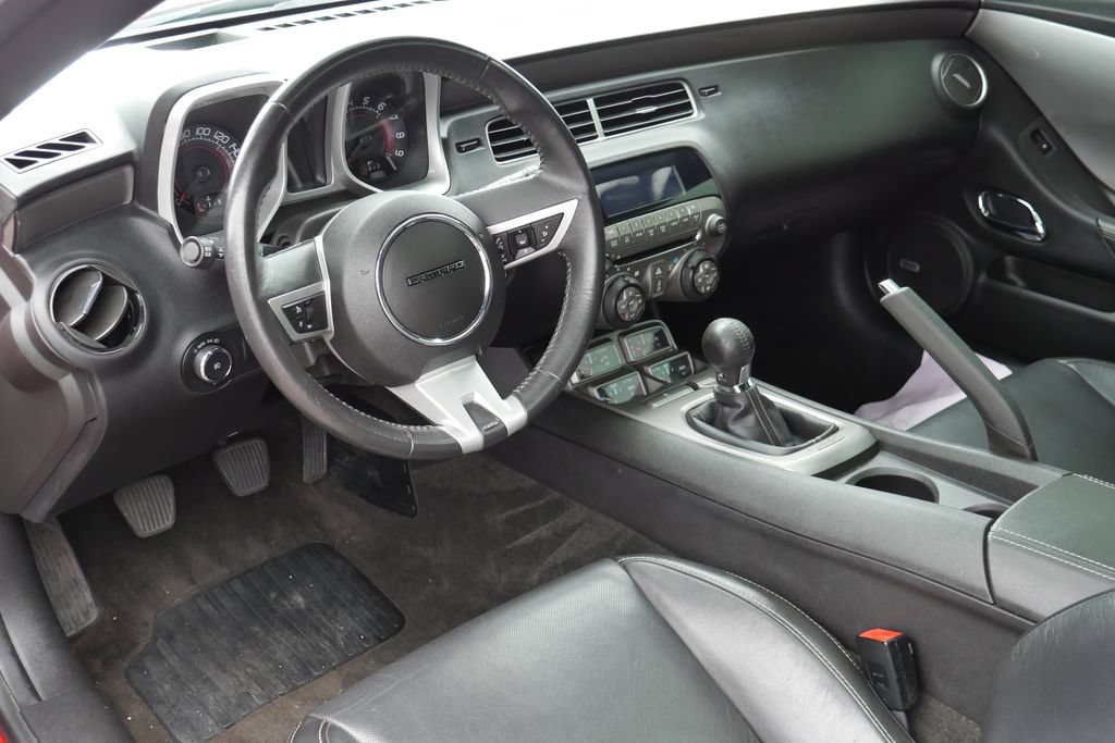 Used 2011 Chevrolet Camaro SS RWD image 26
