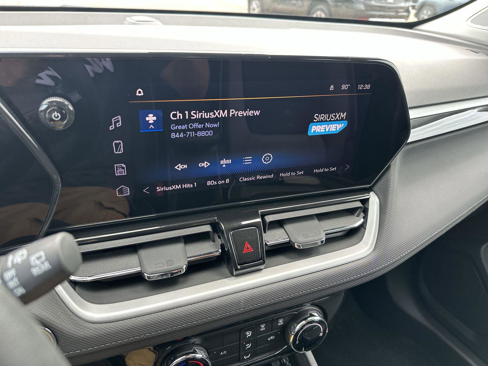 Certified 2024 Chevrolet TrailBlazer LT w/ Driver Confidence Package image 13