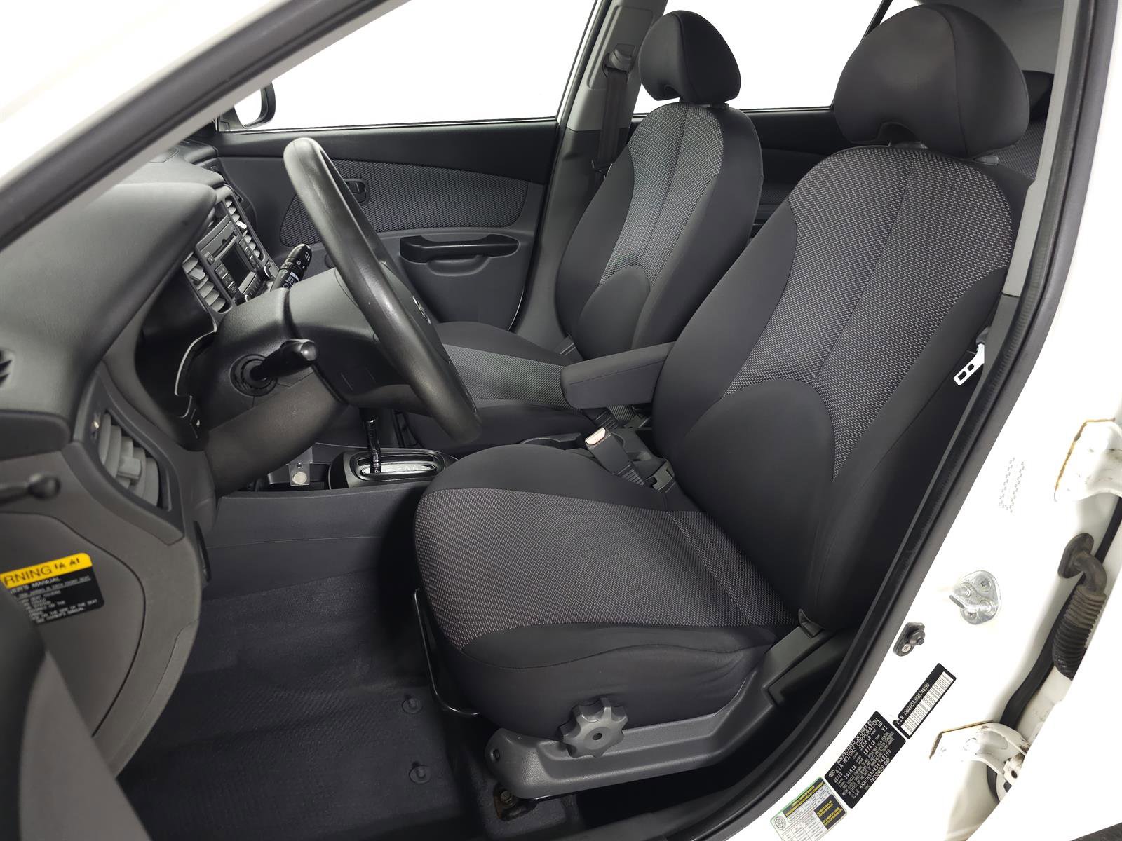 Used 2011 Kia Rio5 FWD image 12