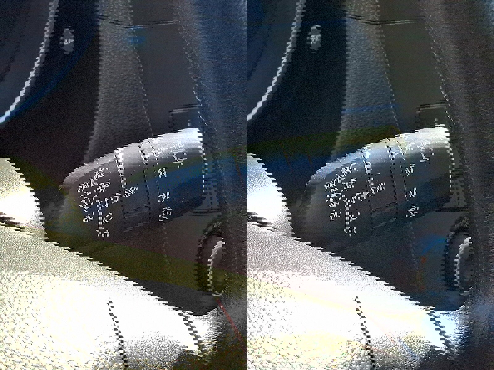 Used 2012 MAZDA MAZDA5 Sport image 24