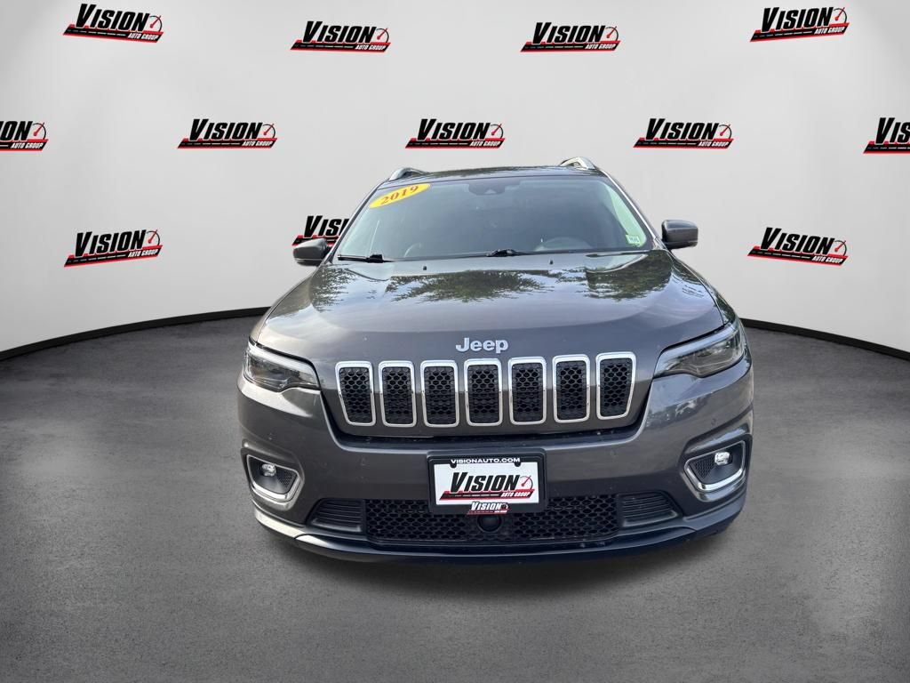 Used 2019 Jeep Cherokee Limited w/ Technology Group AWD/4WD image 2